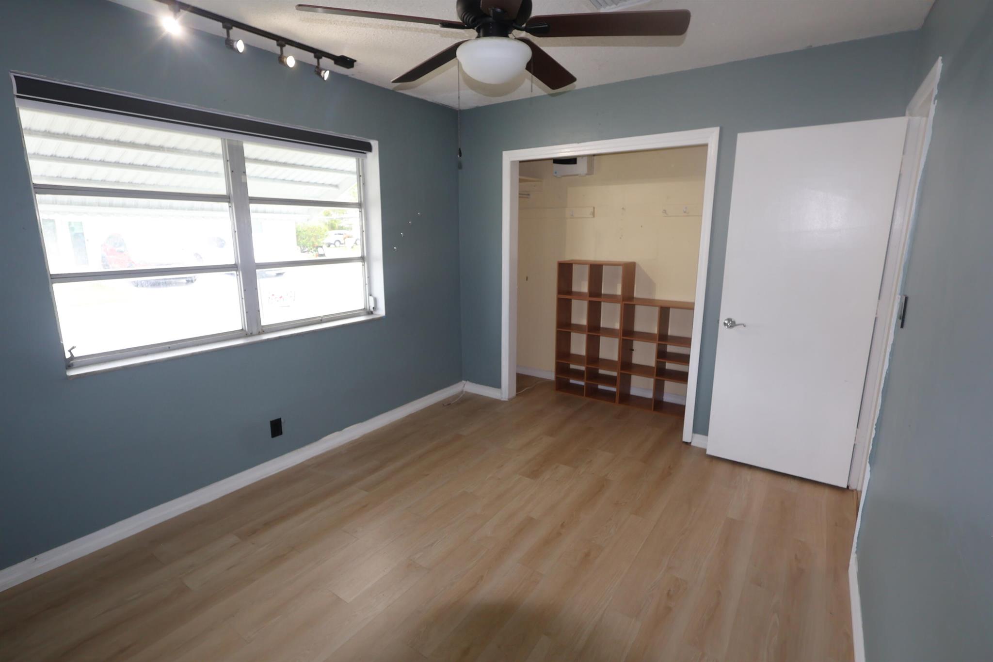 TAMARAC LAKES - Residential