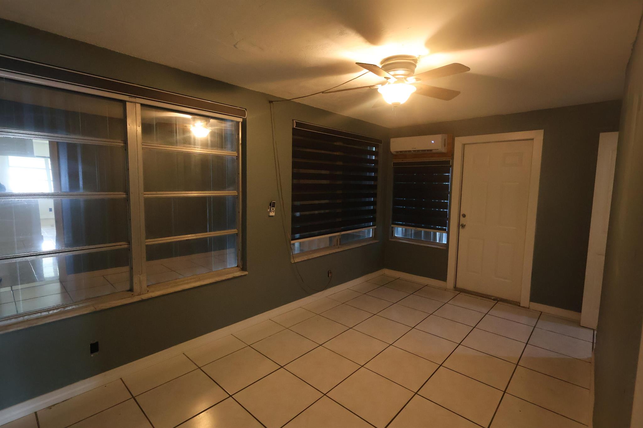 TAMARAC LAKES - Residential