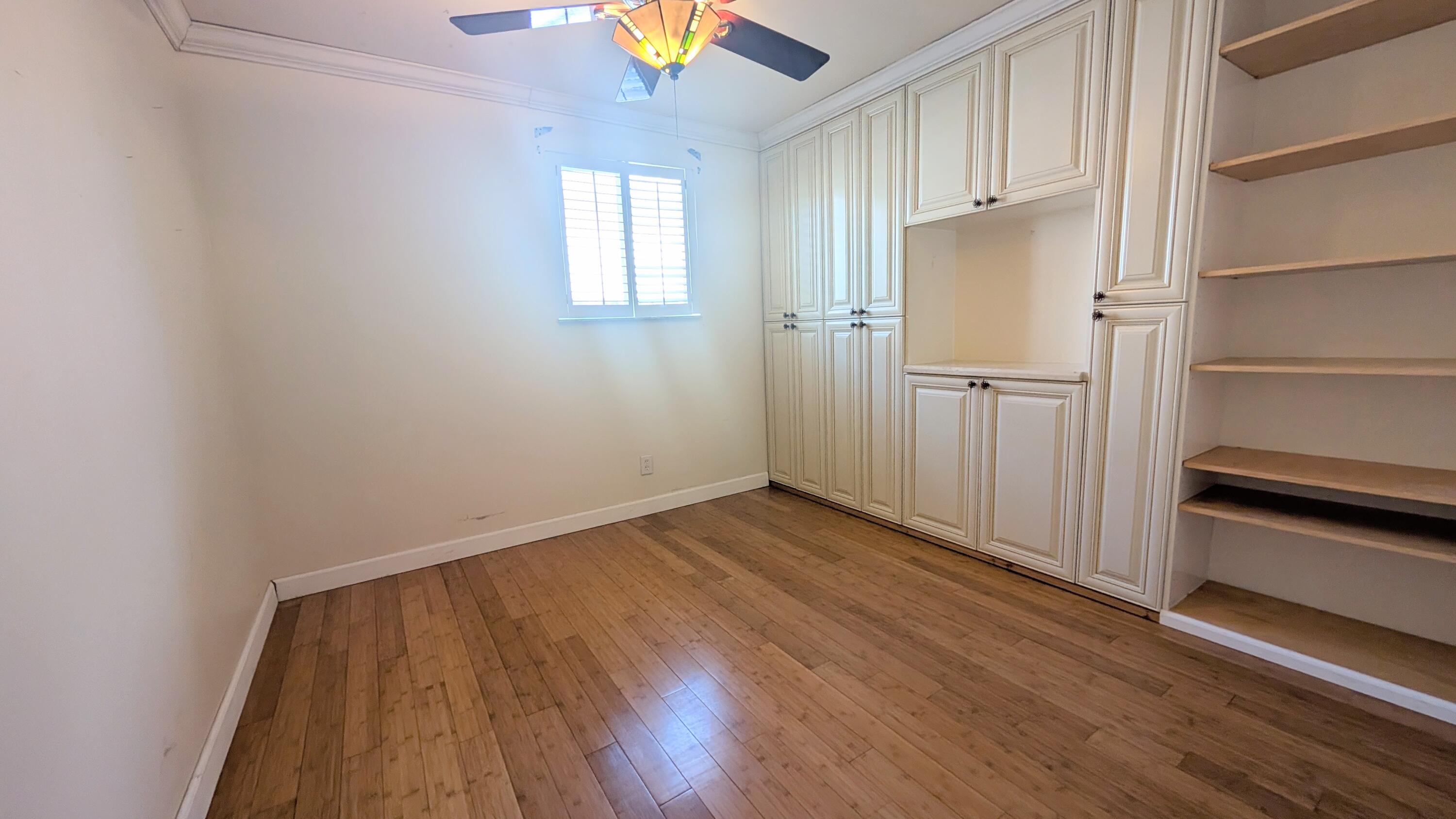 HOLLYWOOD - Residential