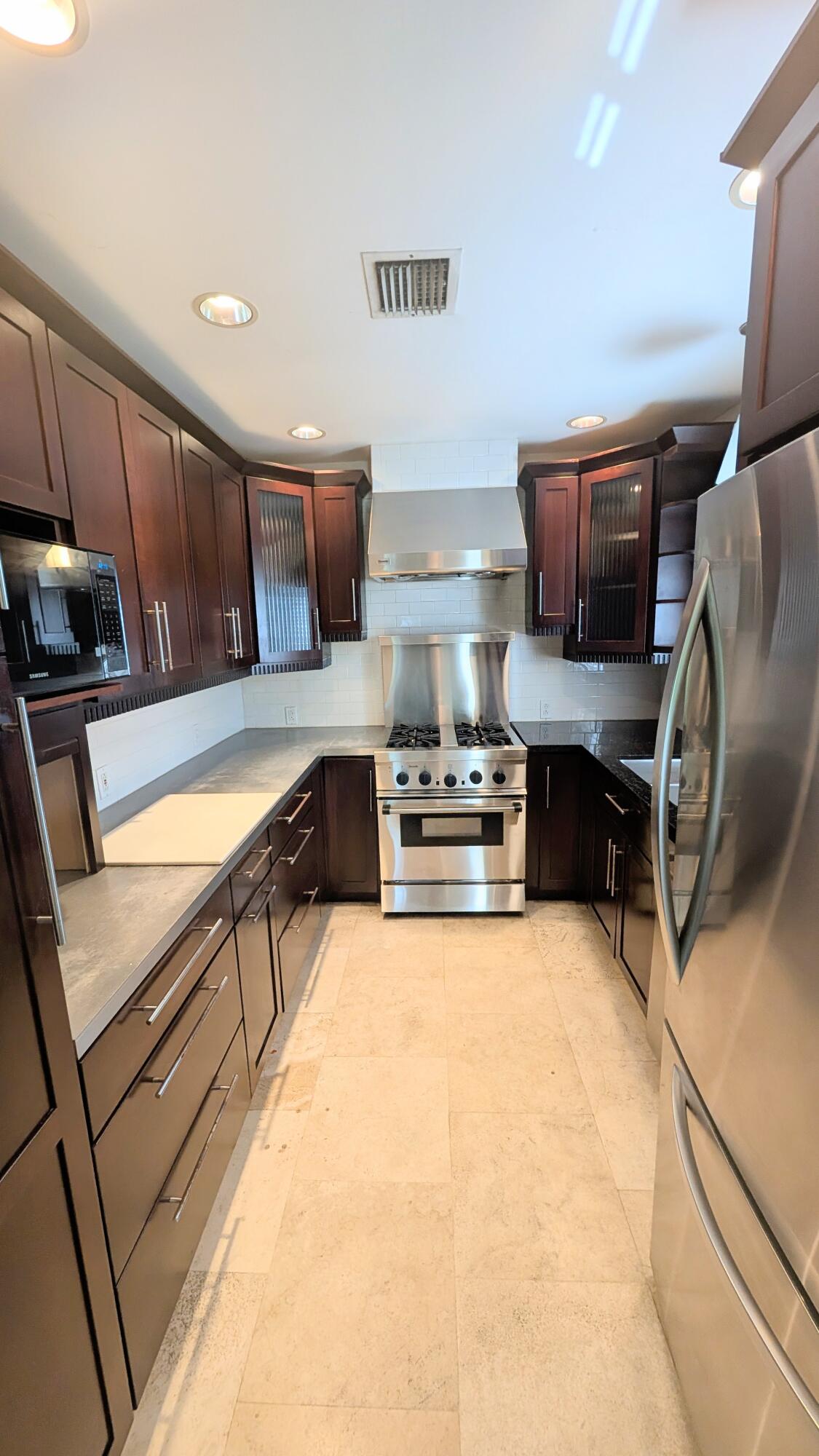 HOLLYWOOD - Residential