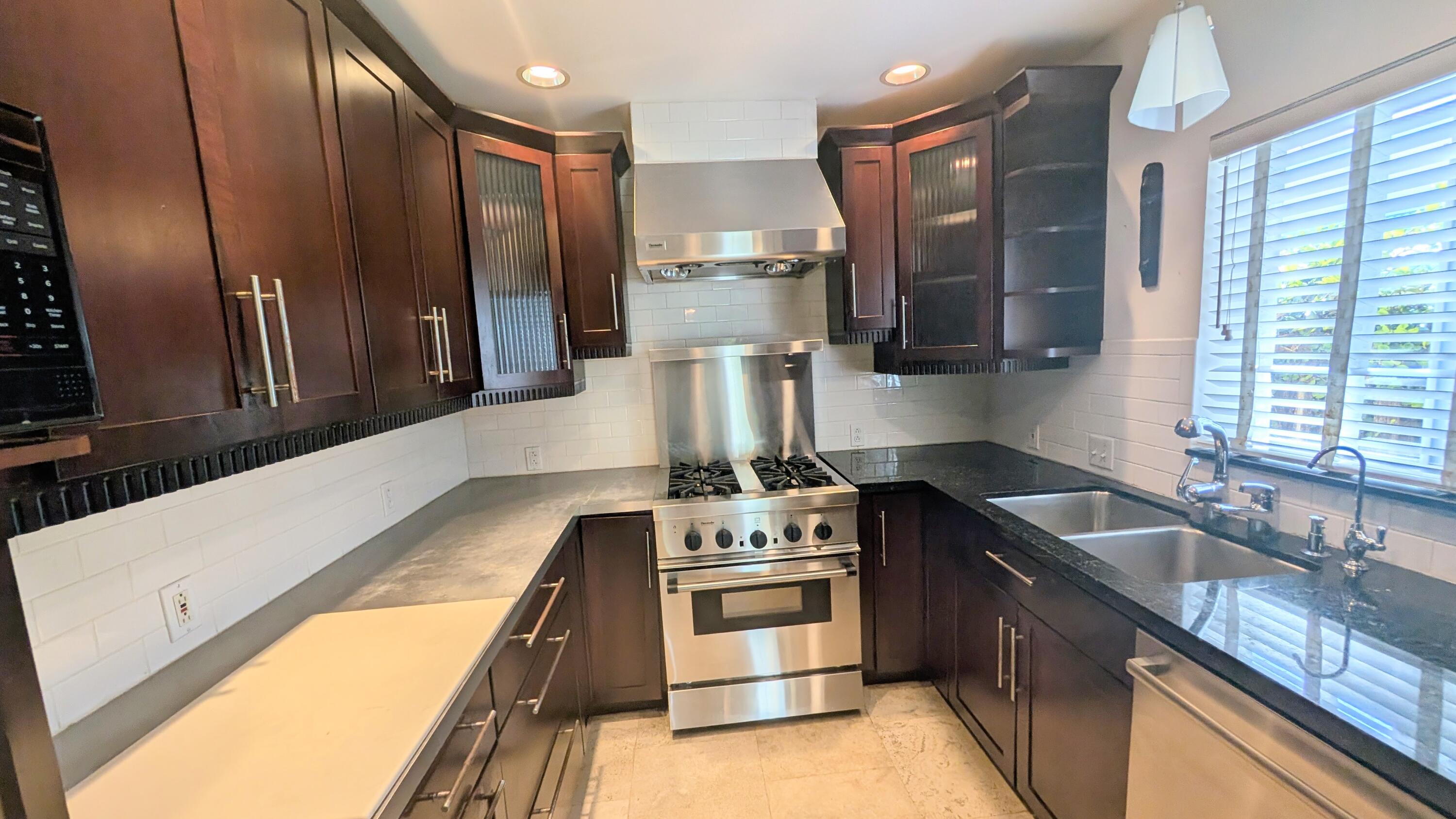 HOLLYWOOD - Residential