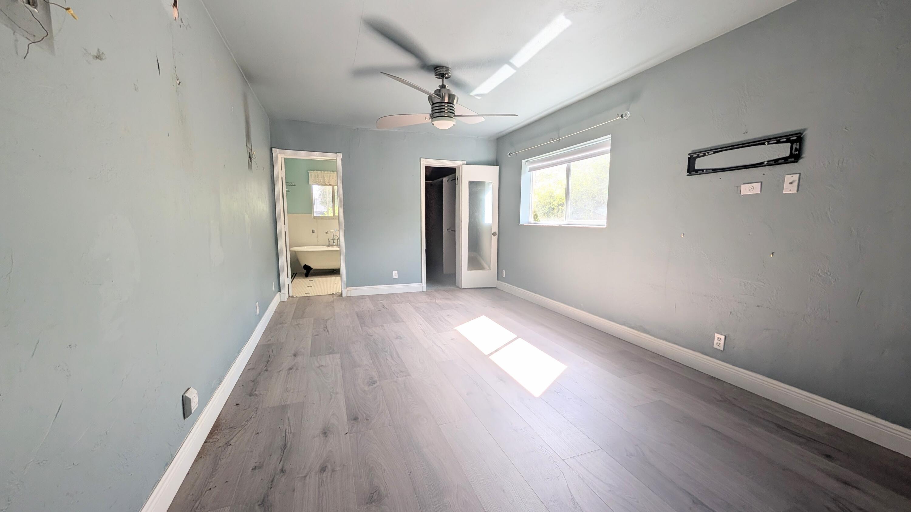 HOLLYWOOD - Residential