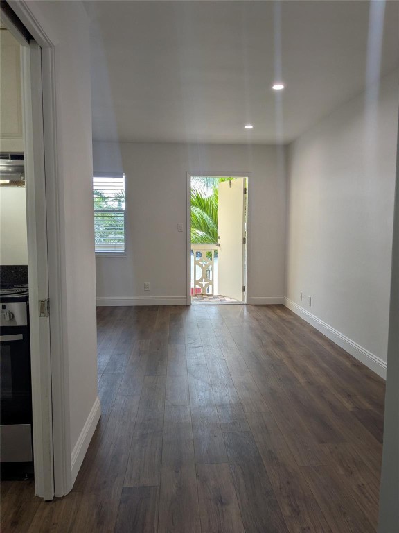 Middle River Villas - Residential