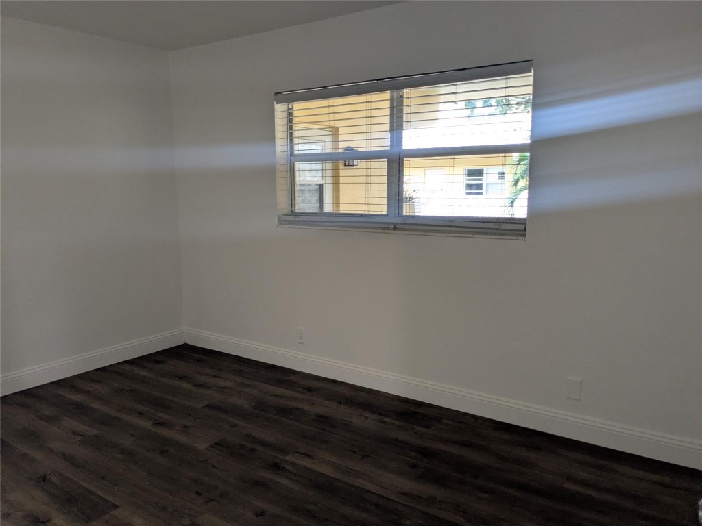 Middle River Villas - Residential