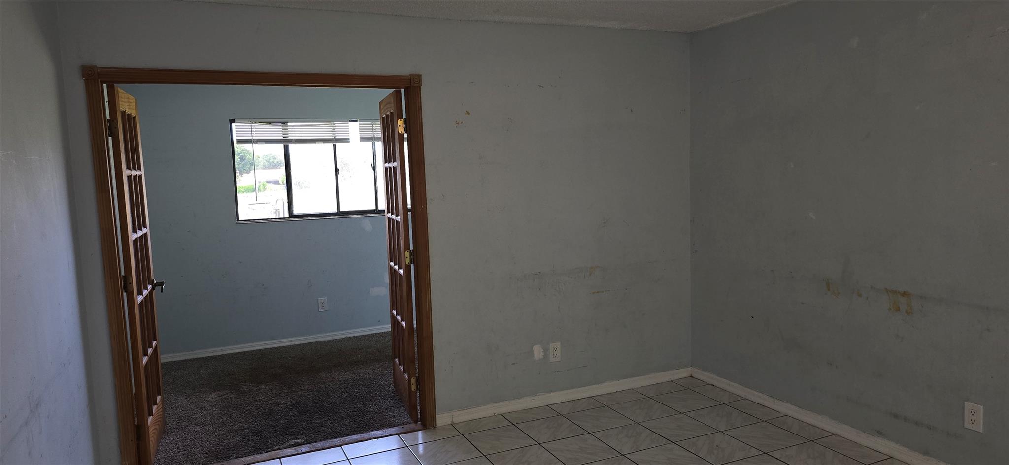 8011 Southgate Blvd L10