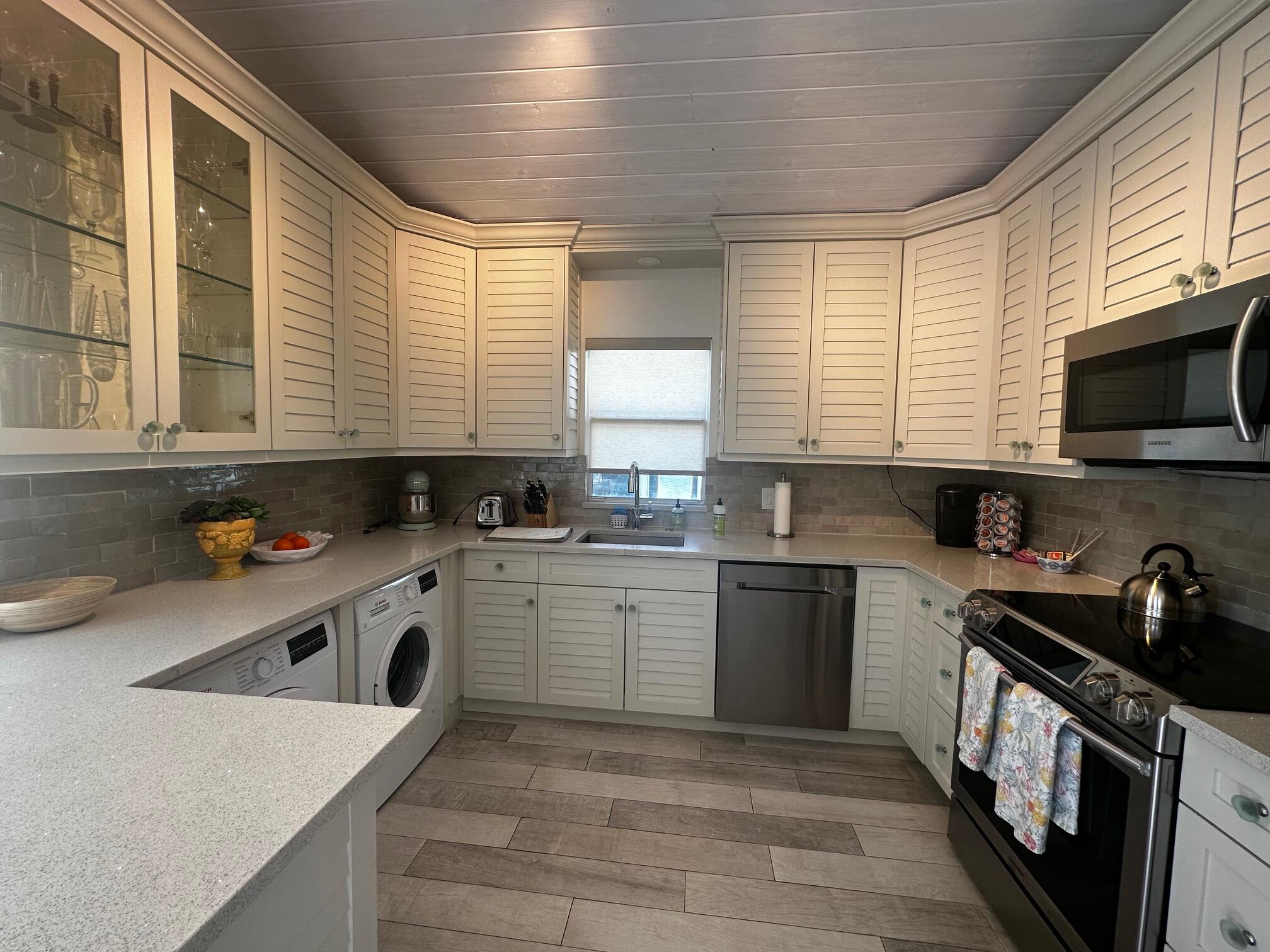 HIGHLAND PARK DELRAY - Residential Lease