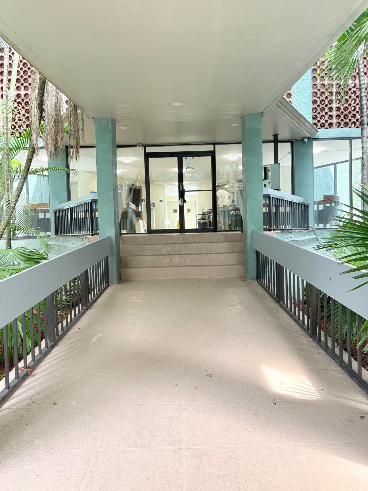 4222 INVERRARY Boulevard 4609