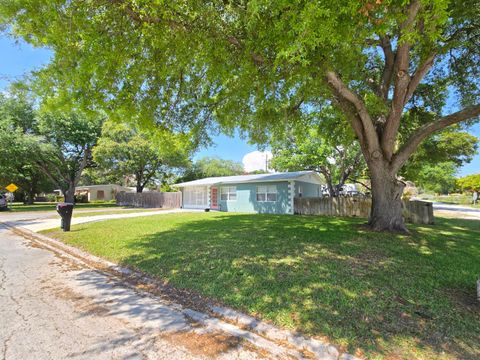 330 Barraclough Street Fort Pierce FL 34982