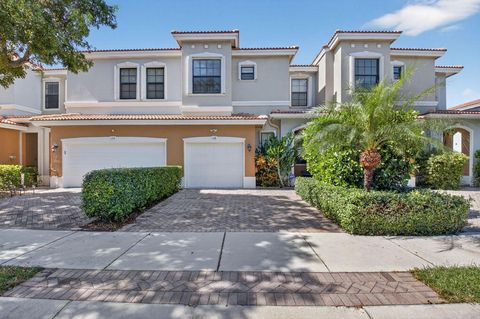 148 W Astor Circle Delray Beach FL 33484