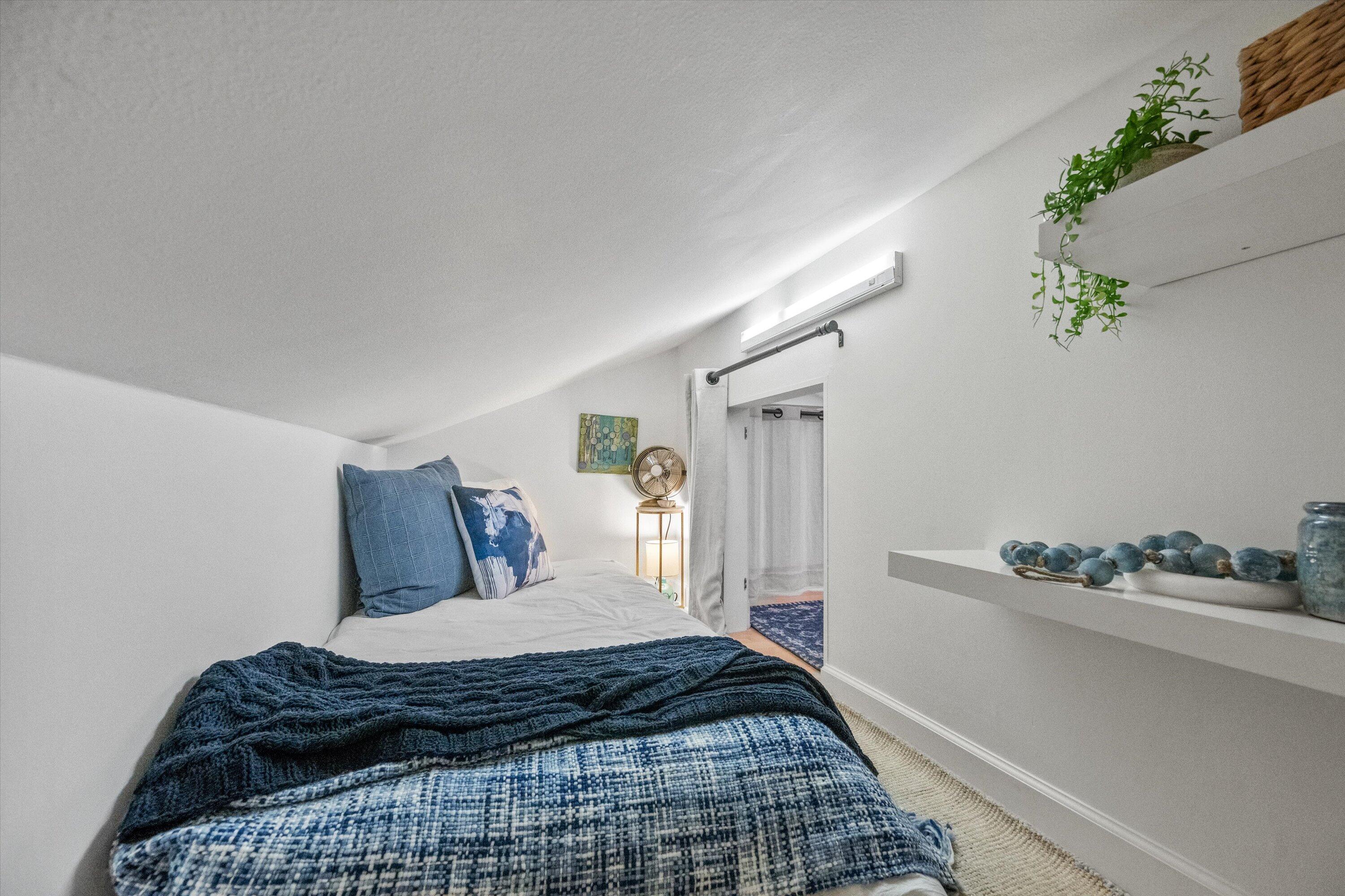 PADDOCK PARK 2 OF WELLINGTON - Residential Lease