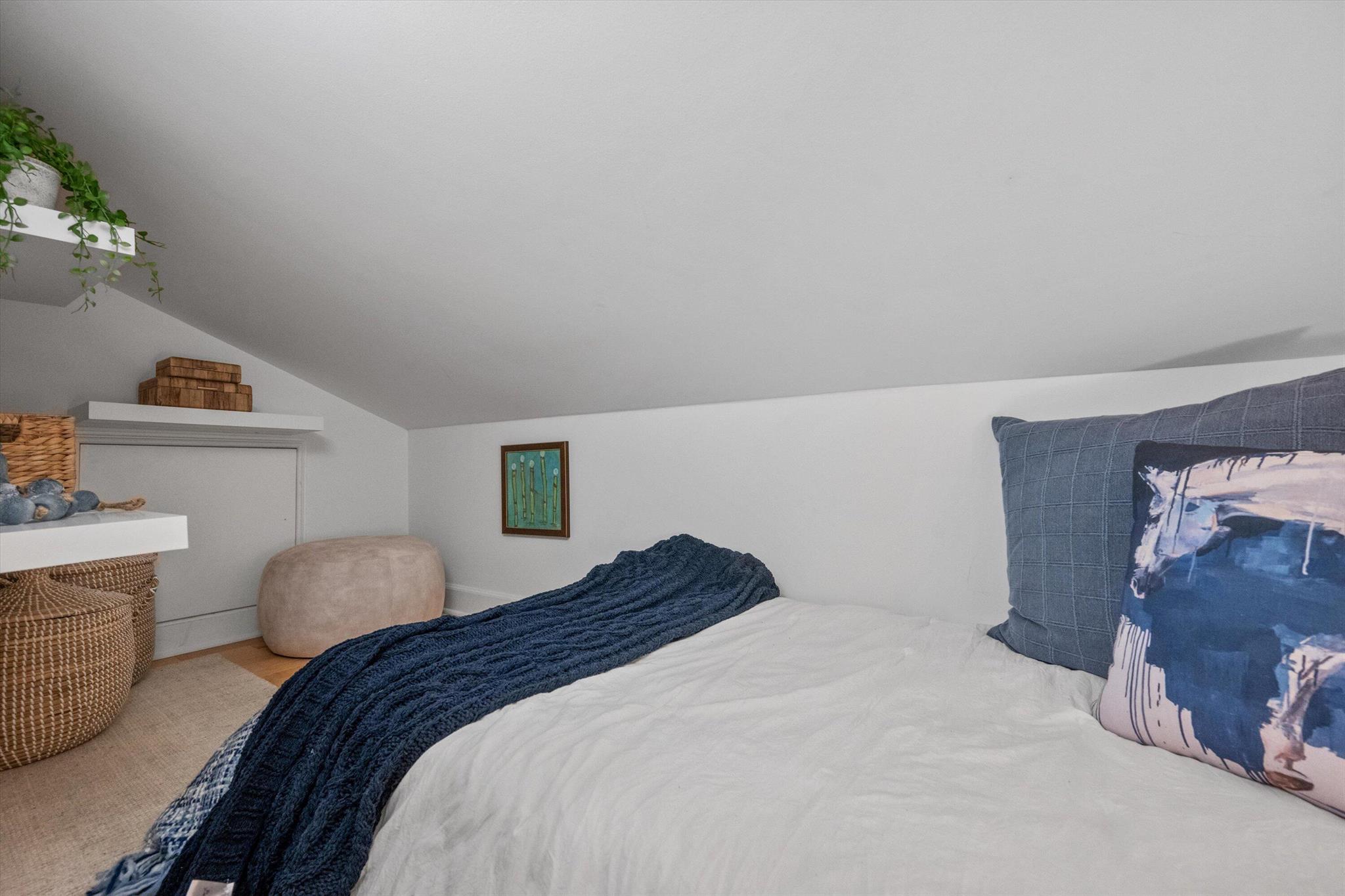 PADDOCK PARK 2 OF WELLING - Residential Lease