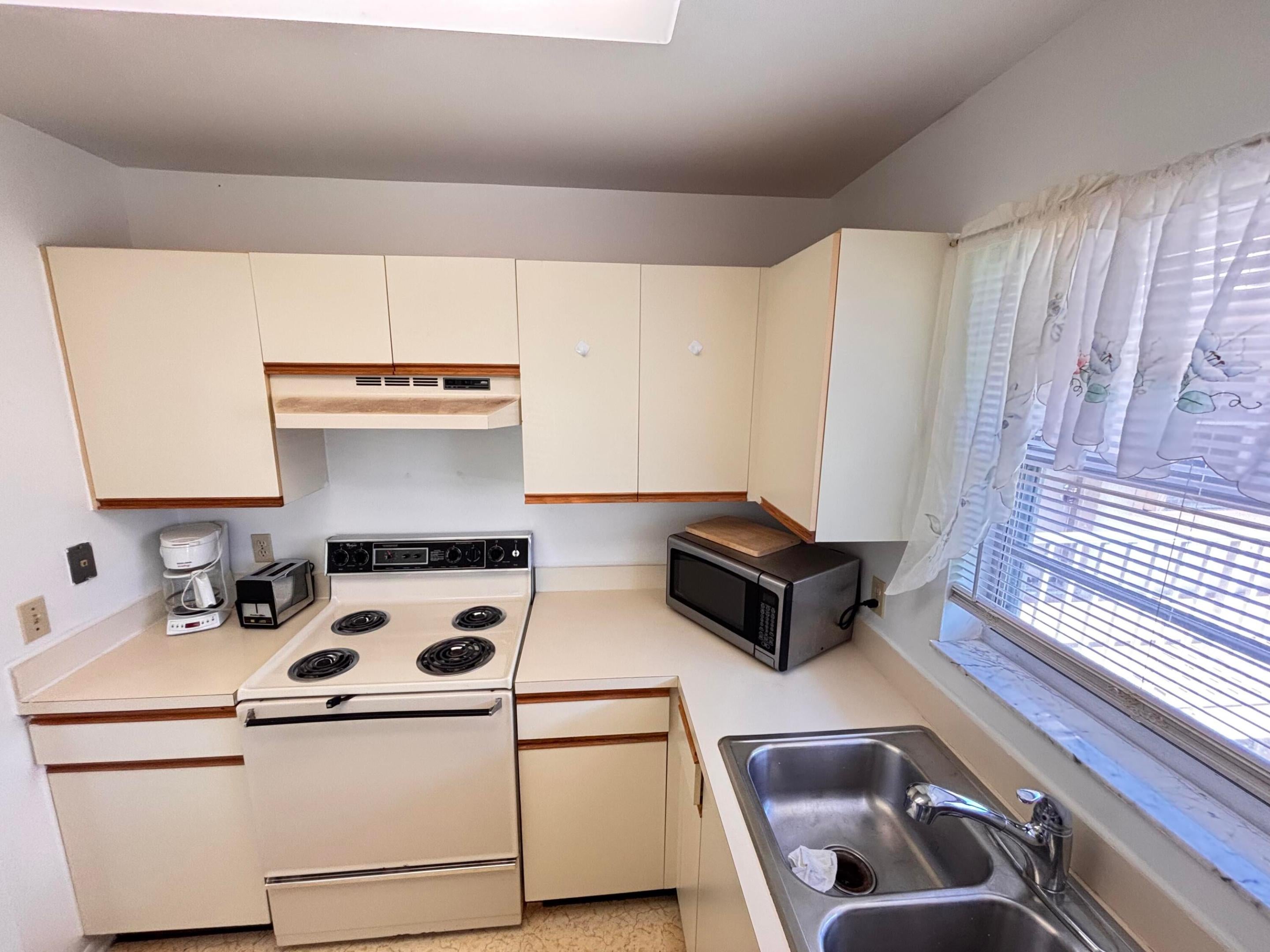 12 Lake Vista Trail 202