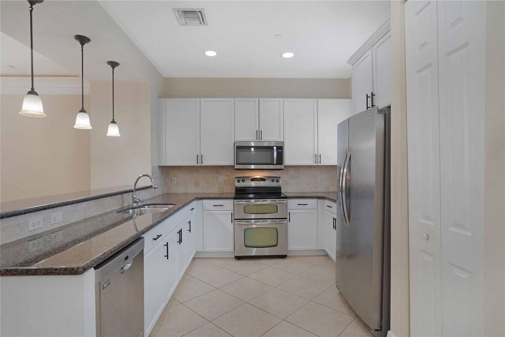 Photo of 1033 NE 17th Way #1401, Fort Lauderdale, FL 33304 (MLS # F10520701)