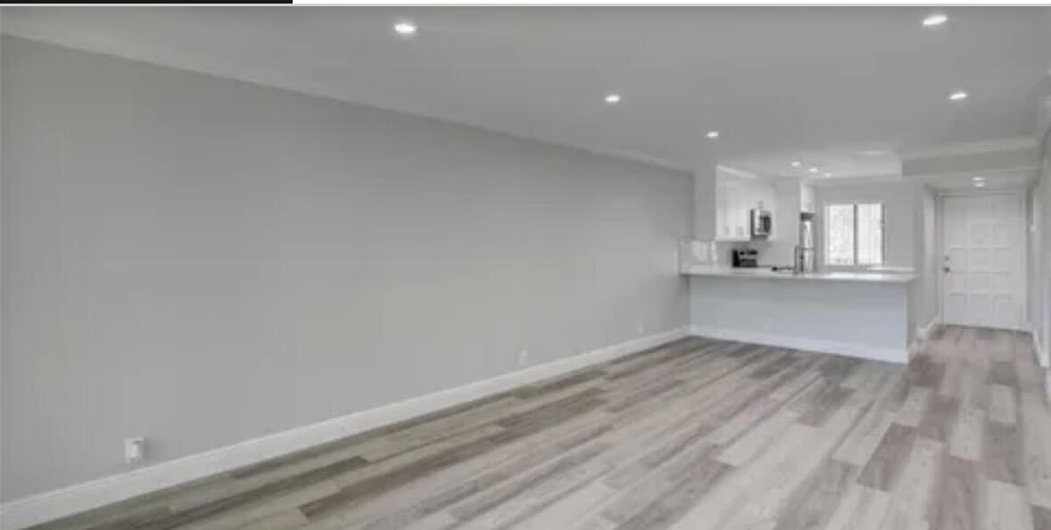 FOUNTAINS OF PALM BEACH CONDO 7 - Residential