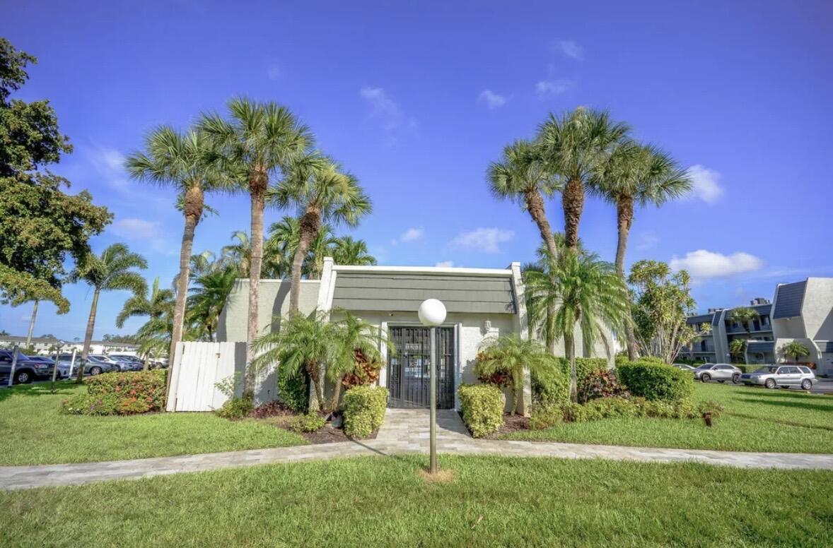 FOUNTAINS OF PALM BEACH CONDO 7 - Residential