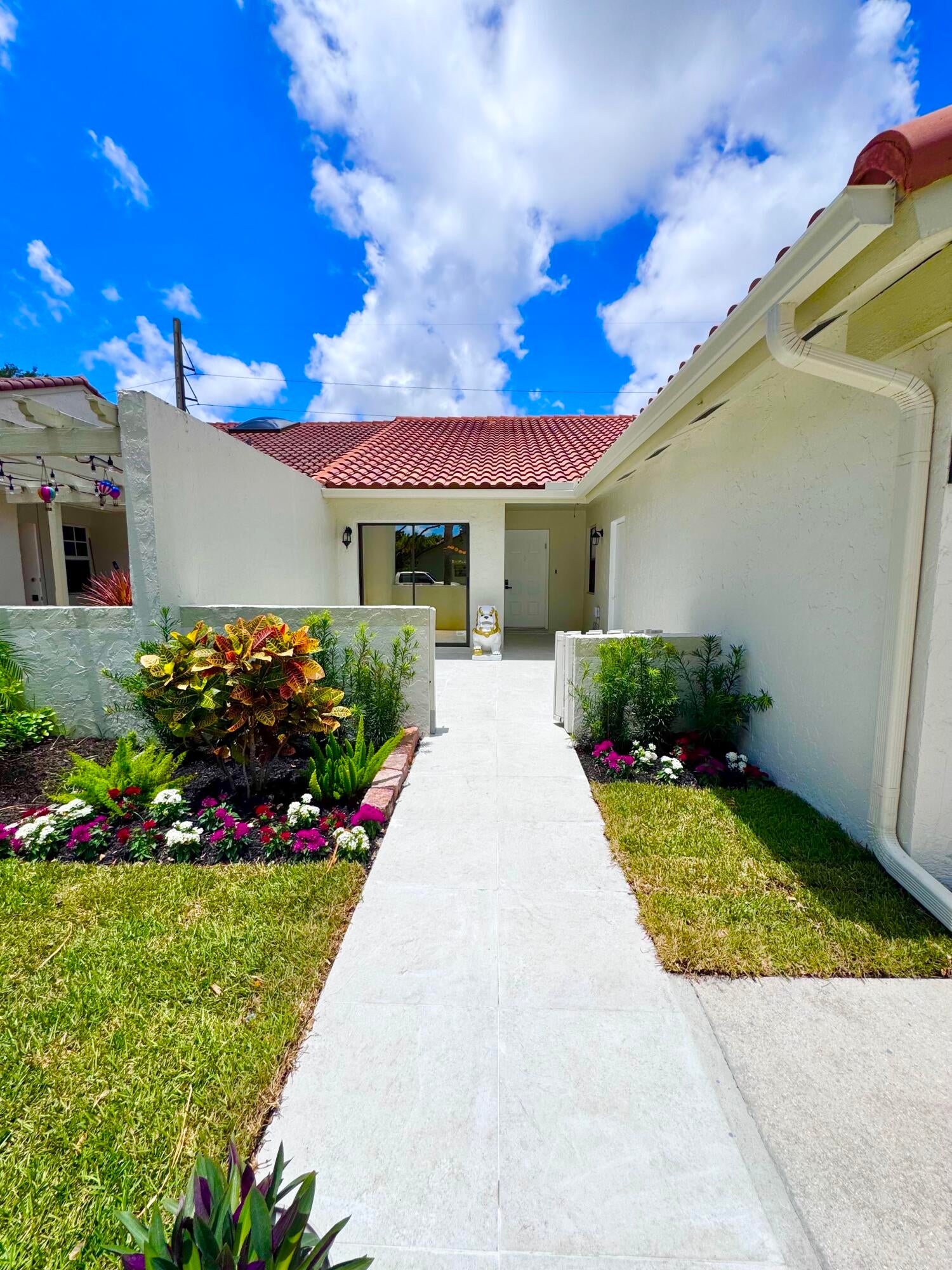 Properties | Stephanie Kaufman 21547 Altamira Avenue