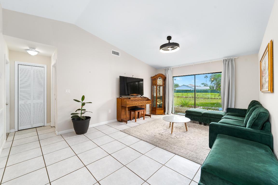 SHENANDOAH SECTION FOUR - Residential