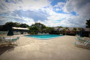 BOCA TEECA CONDO 10 - Residential Lease