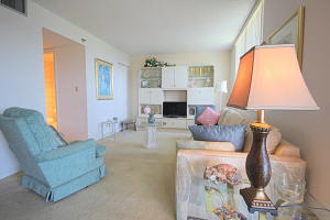 BOCA TEECA CONDO 10 - Residential Lease