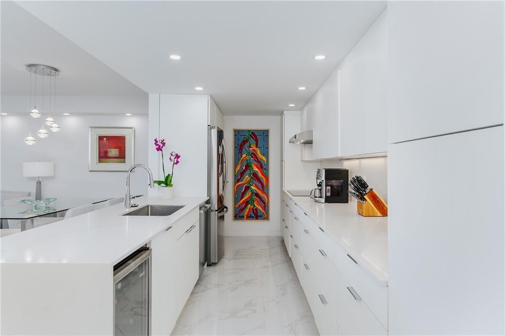 CORAL RIDGE TOWERS NORTH - Residential