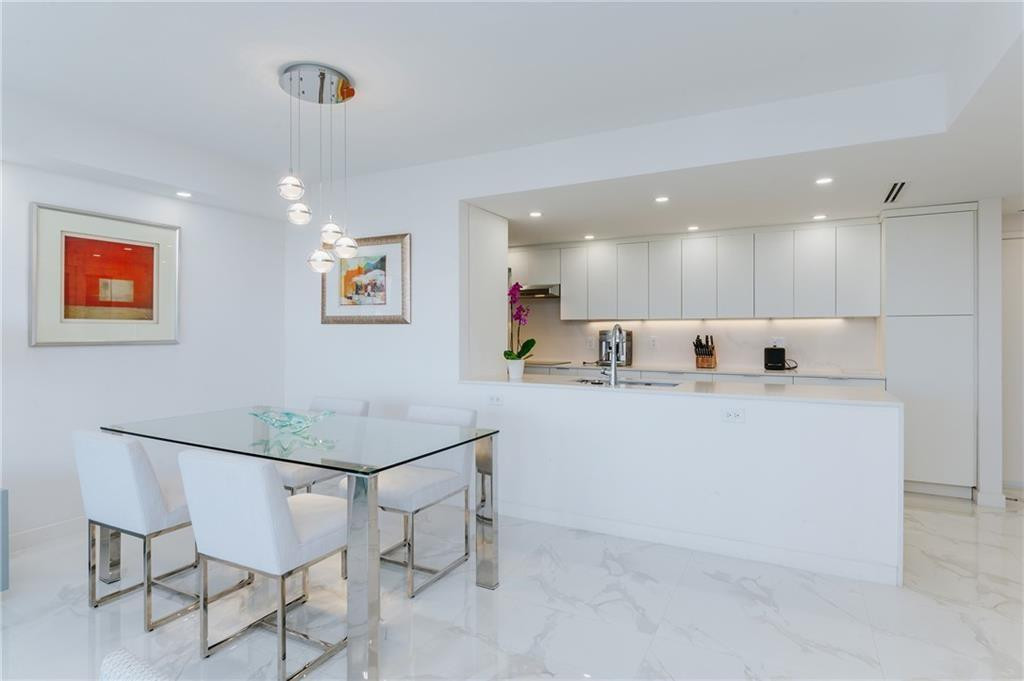 CORAL RIDGE TOWERS NORTH - Residential