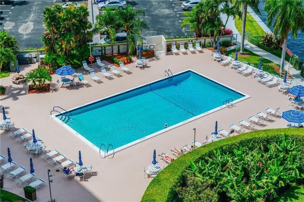 CORAL RIDGE TOWERS NORTH - Residential