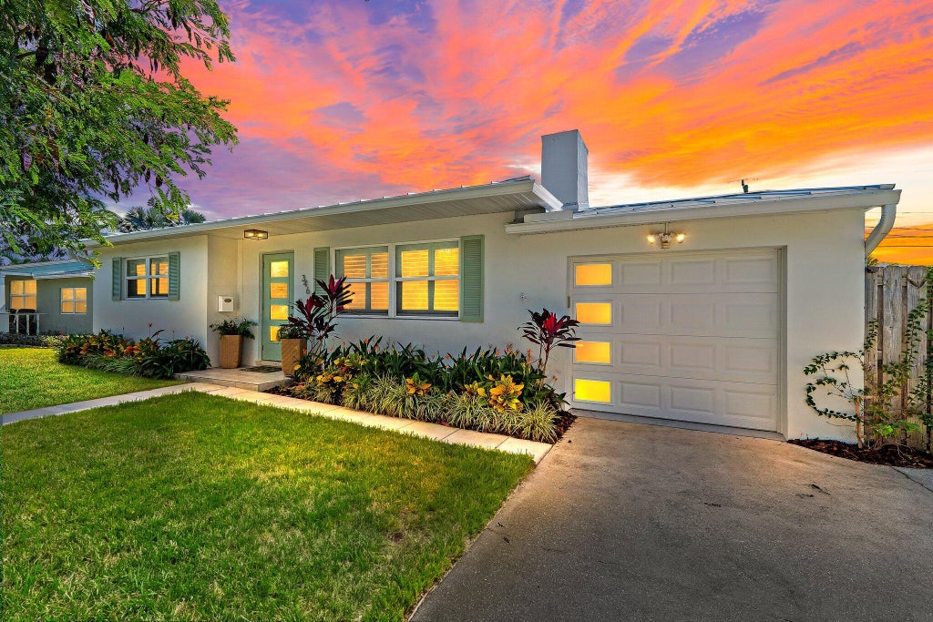 Photo of 346 Laurie Road, West Palm Beach, FL 33405 (MLS # B26087949)