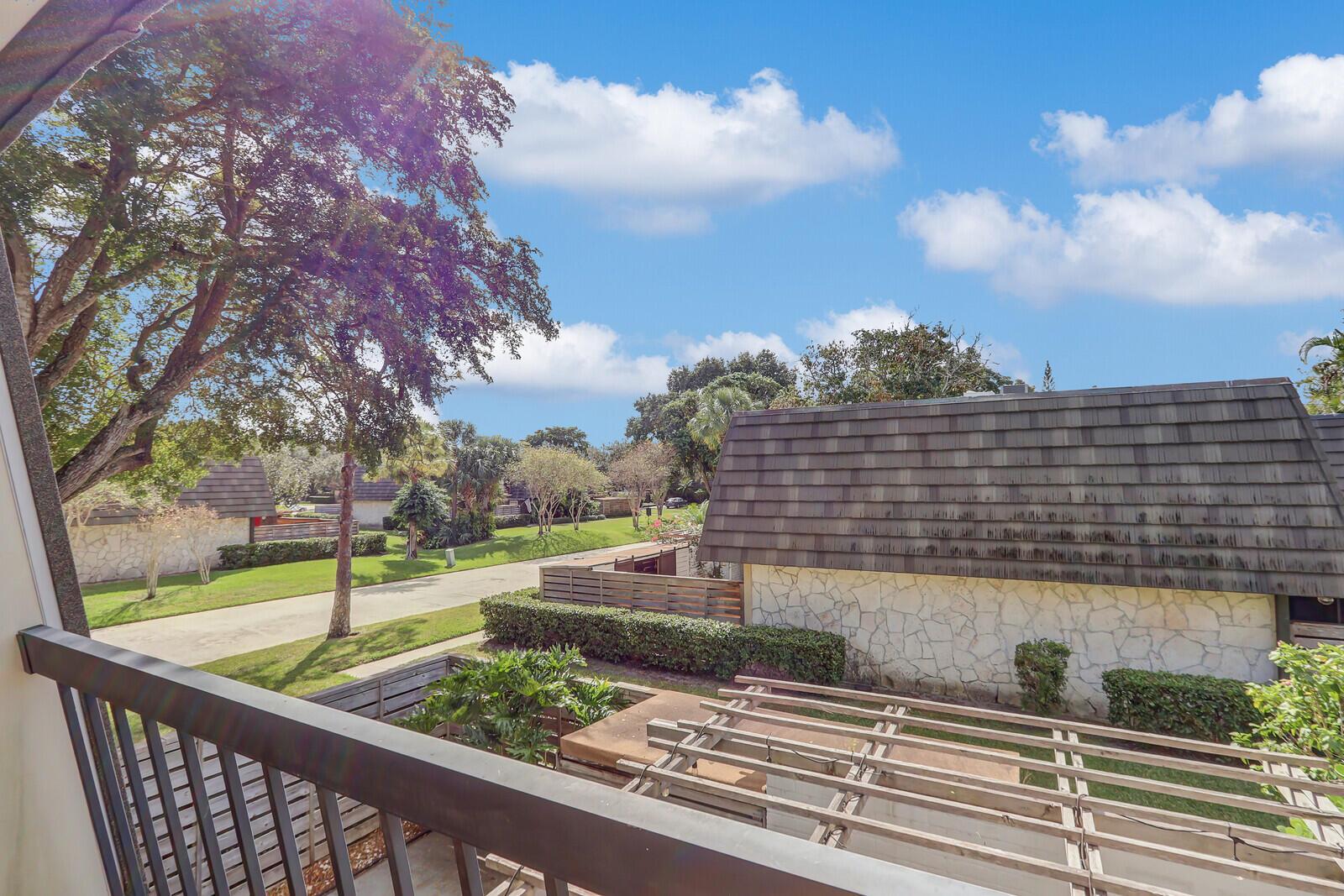 GLENWOOD TWNHS - Residential Lease