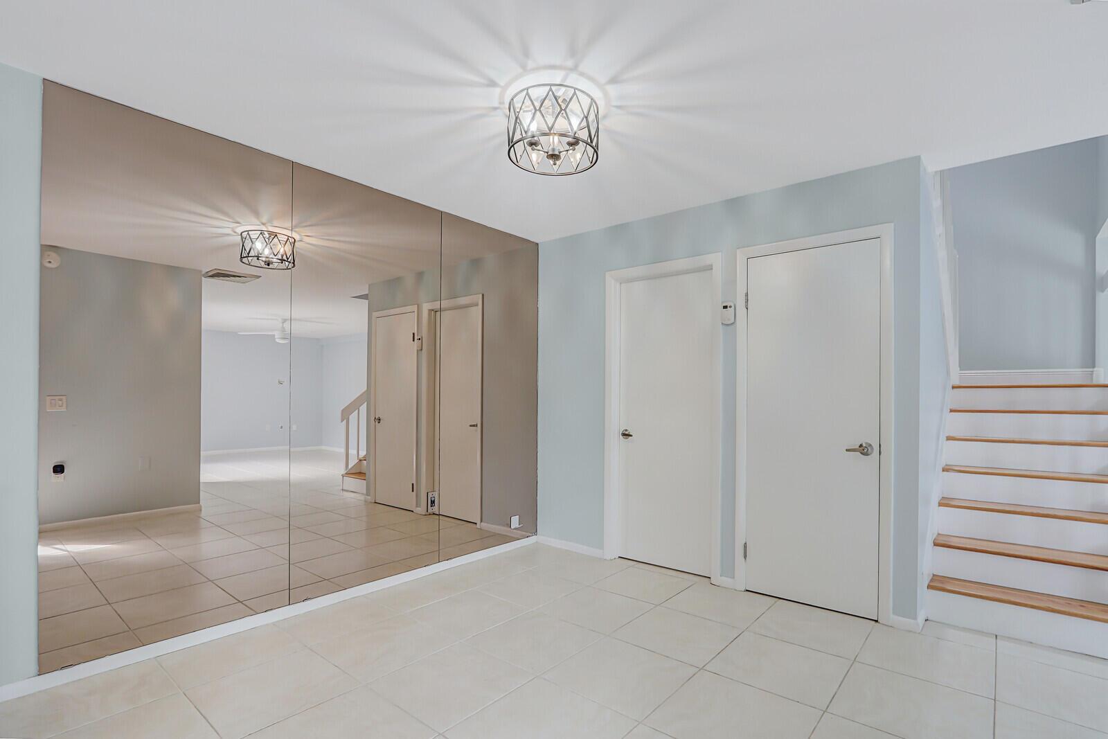 GLENWOOD TWNHS - Residential Lease