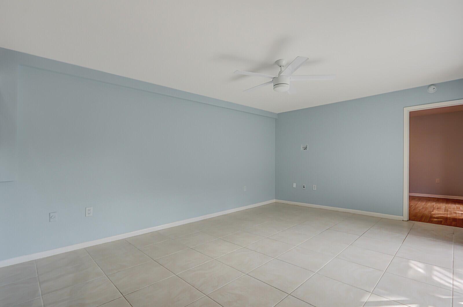 GLENWOOD TWNHS - Residential Lease