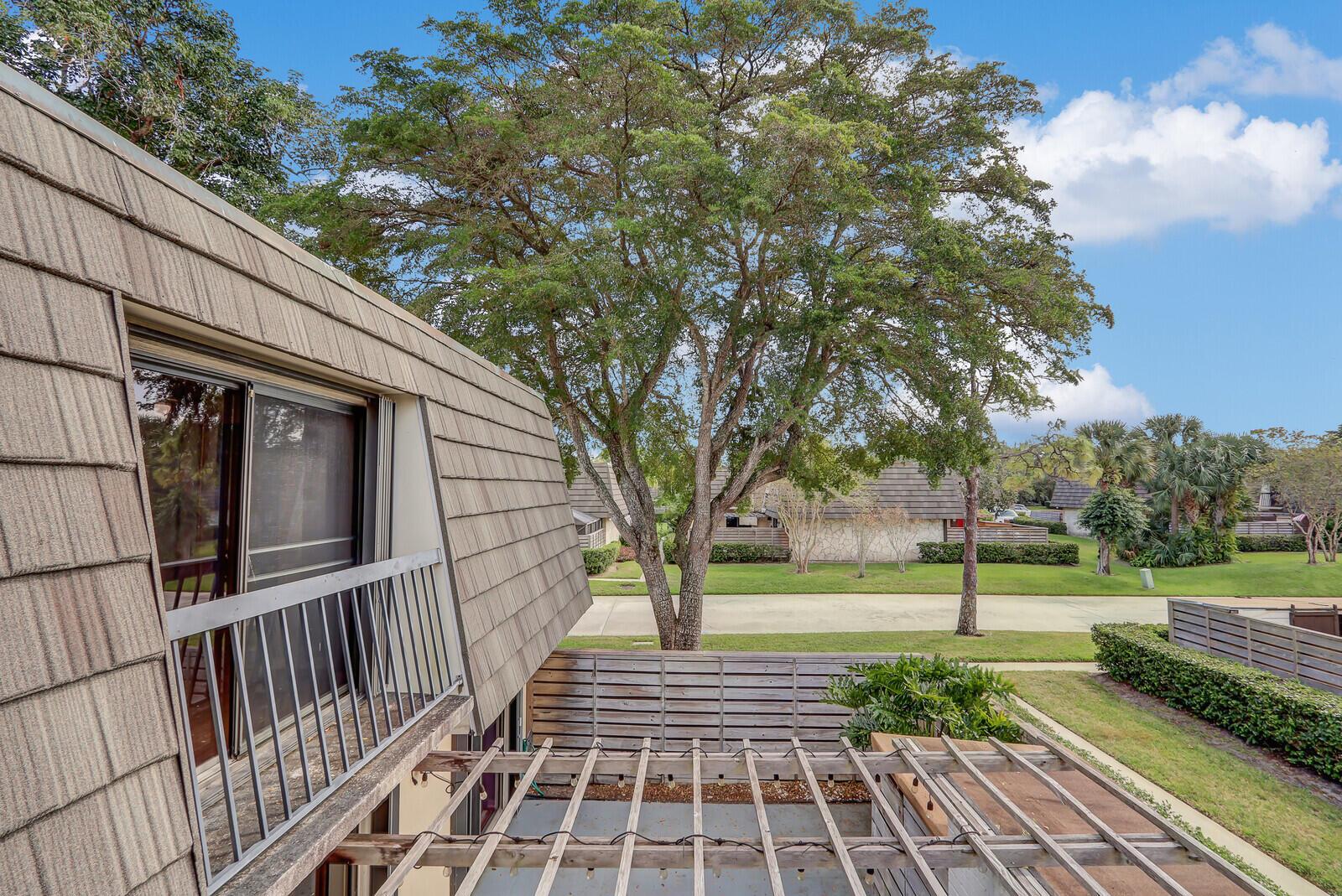 GLENWOOD TWNHS - Residential Lease