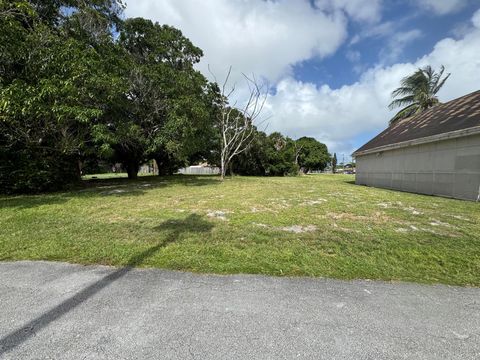 135 NE 3rd Avenue Boynton Beach FL 33435