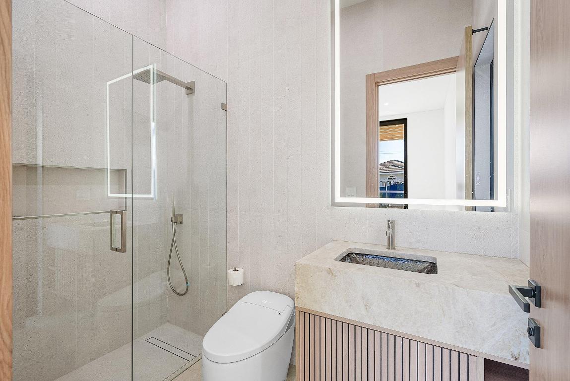 BOCA HARBOUR 5TH SEC - Residential