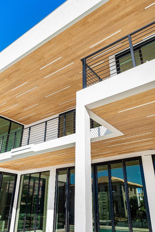 BOCA HARBOUR 5TH SEC - Residential