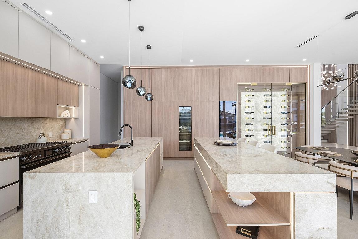 BOCA HARBOUR 5TH SEC - Residential