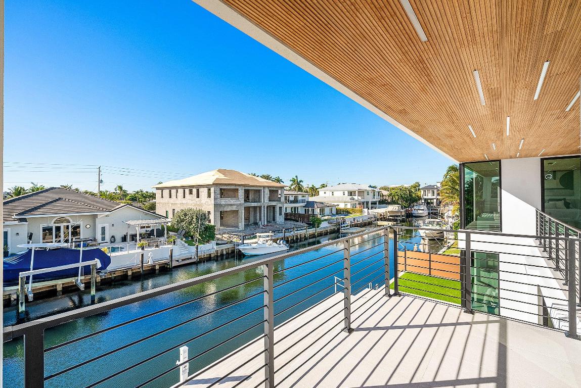 BOCA HARBOUR 5TH SEC - Residential