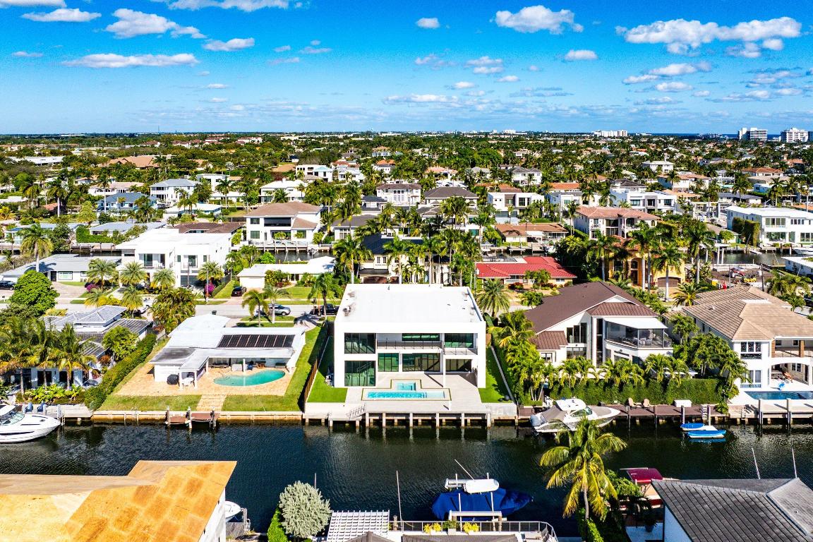 BOCA HARBOUR 5TH SEC - Residential