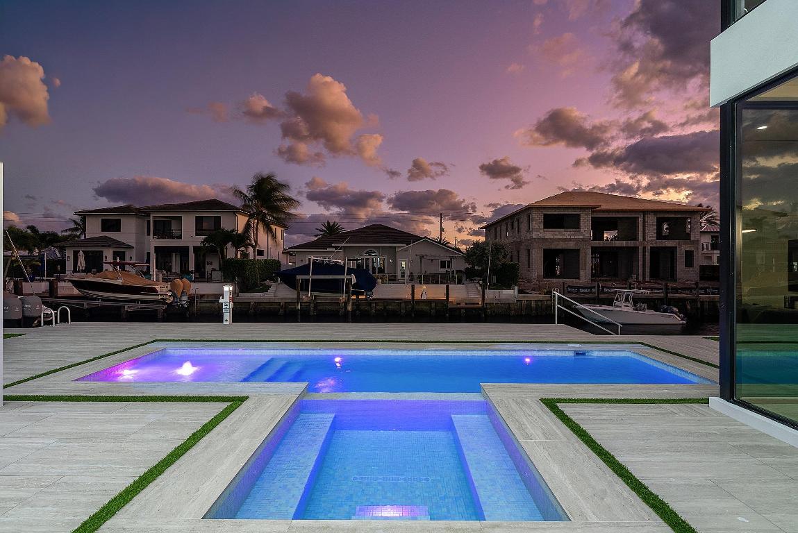 BOCA HARBOUR 5TH SEC - Residential