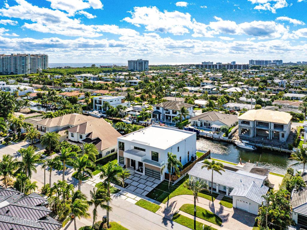 BOCA HARBOUR 5TH SEC - Residential