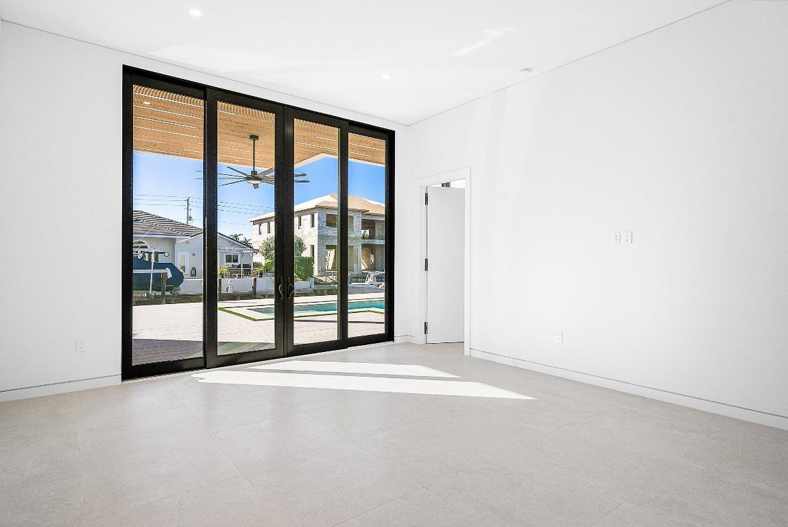 BOCA HARBOUR 5TH SEC - Residential