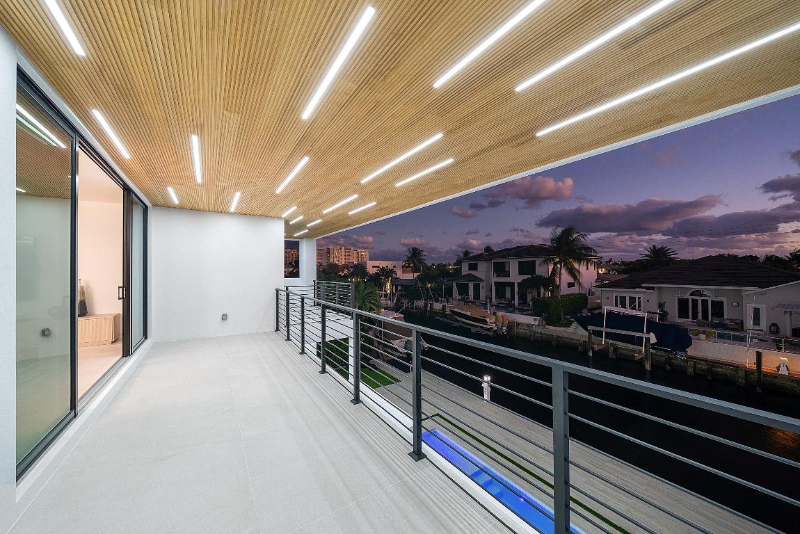 BOCA HARBOUR 5TH SEC - Residential