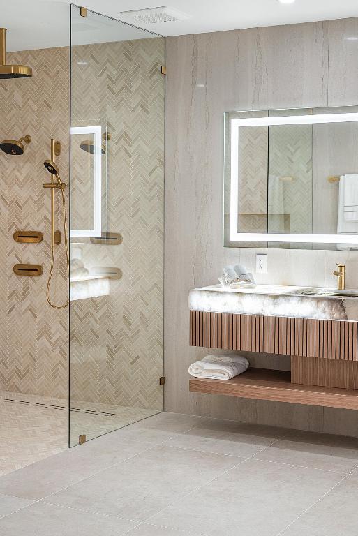 BOCA HARBOUR 5TH SEC - Residential