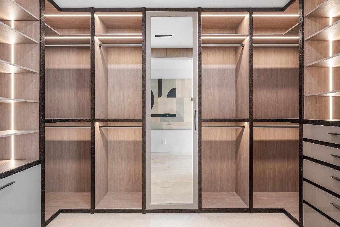 BOCA HARBOUR 5TH SEC - Residential