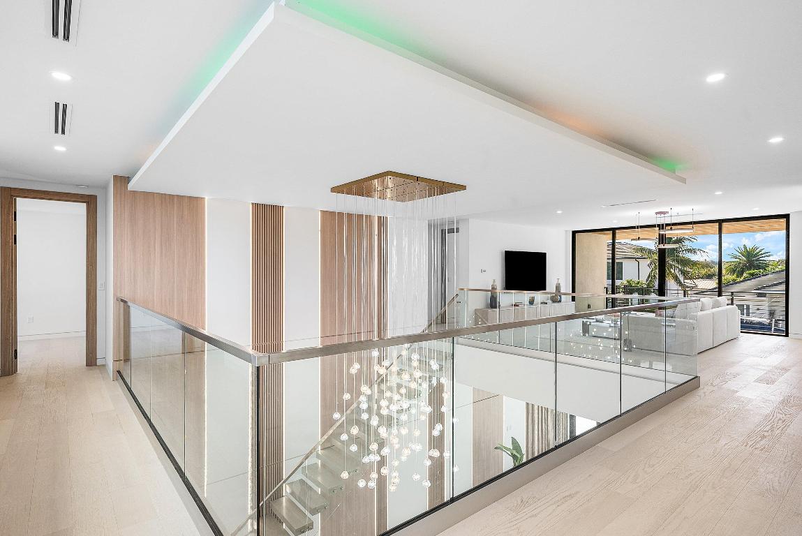 BOCA HARBOUR 5TH SEC - Residential