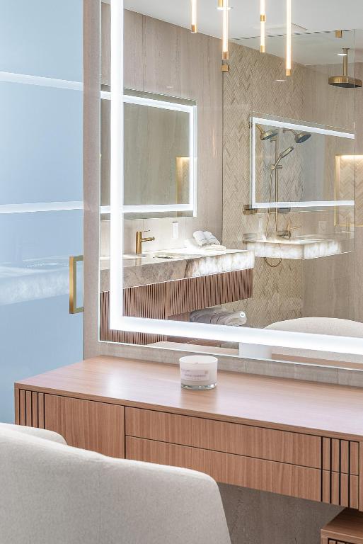 BOCA HARBOUR 5TH SEC - Residential