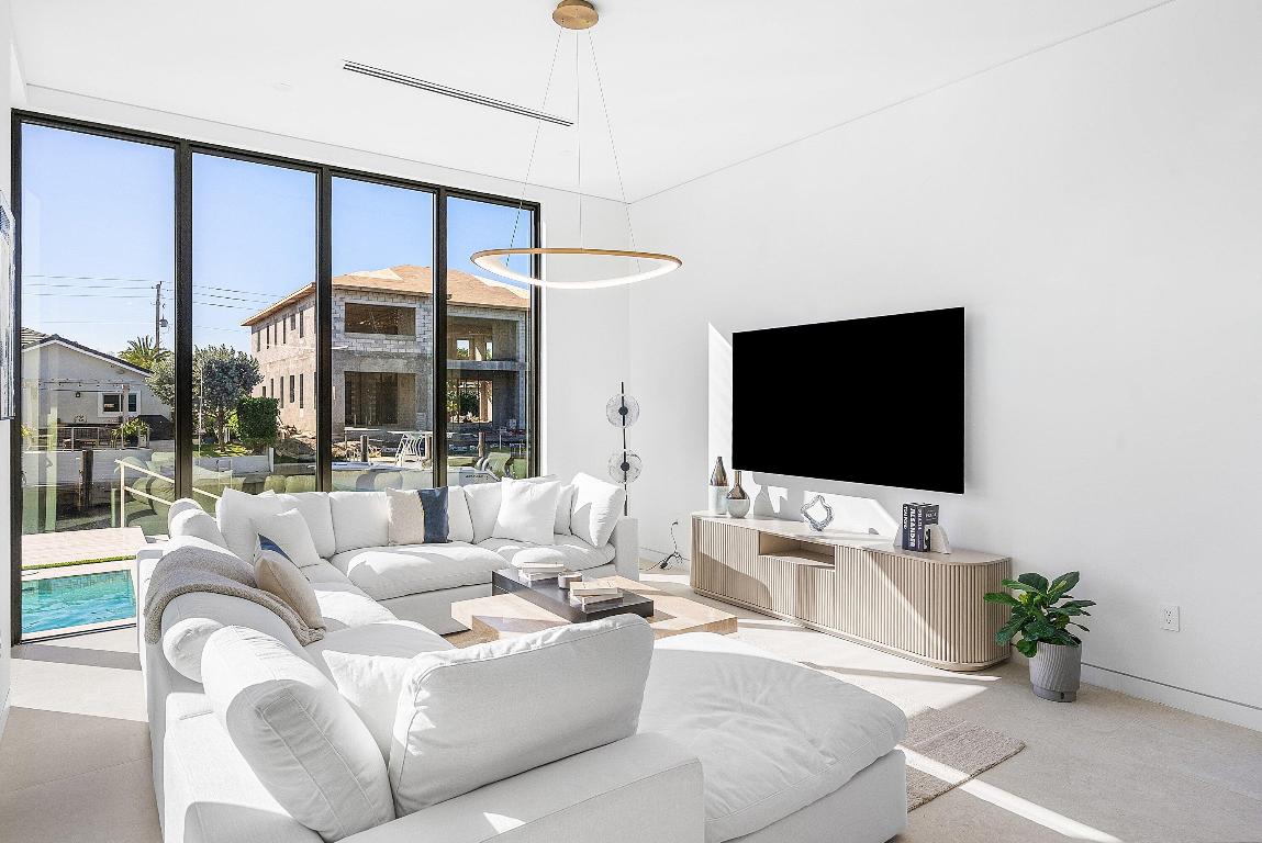 BOCA HARBOUR 5TH SEC - Residential