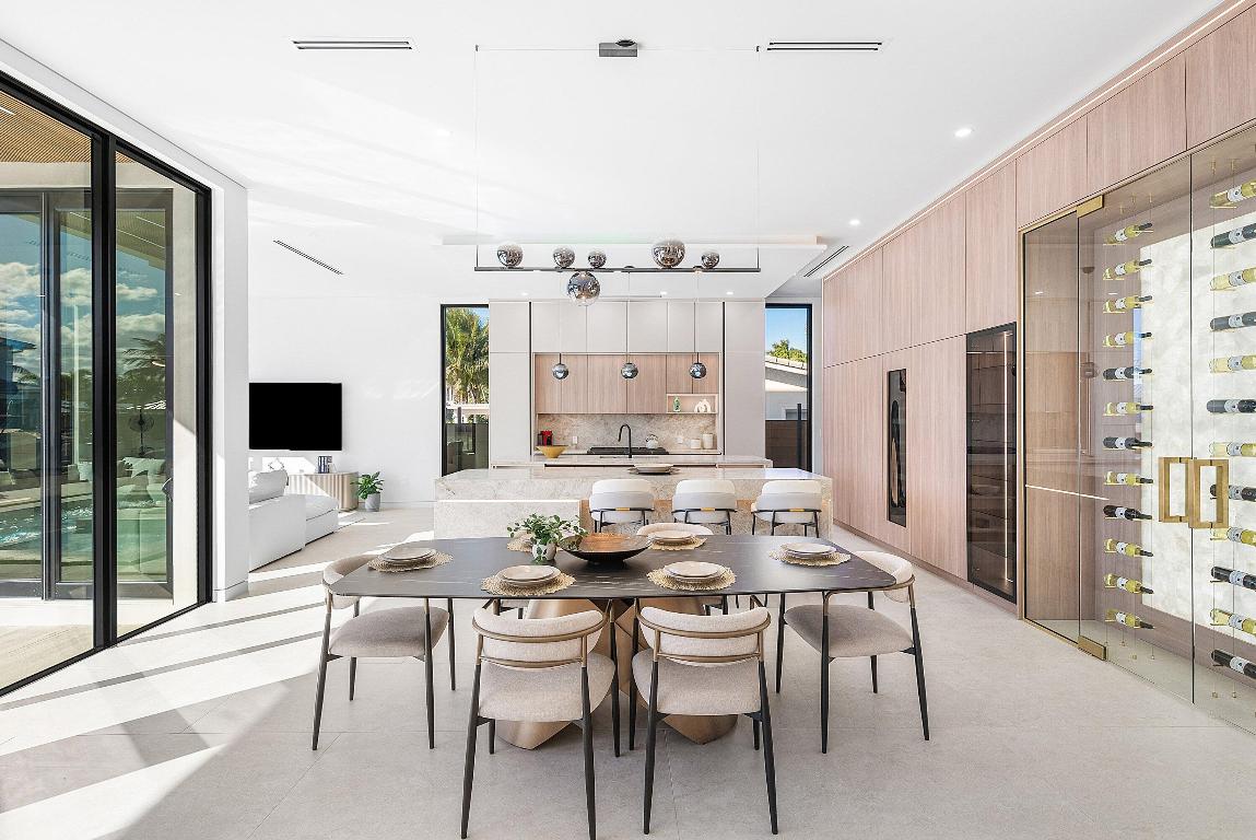 BOCA HARBOUR 5TH SEC - Residential