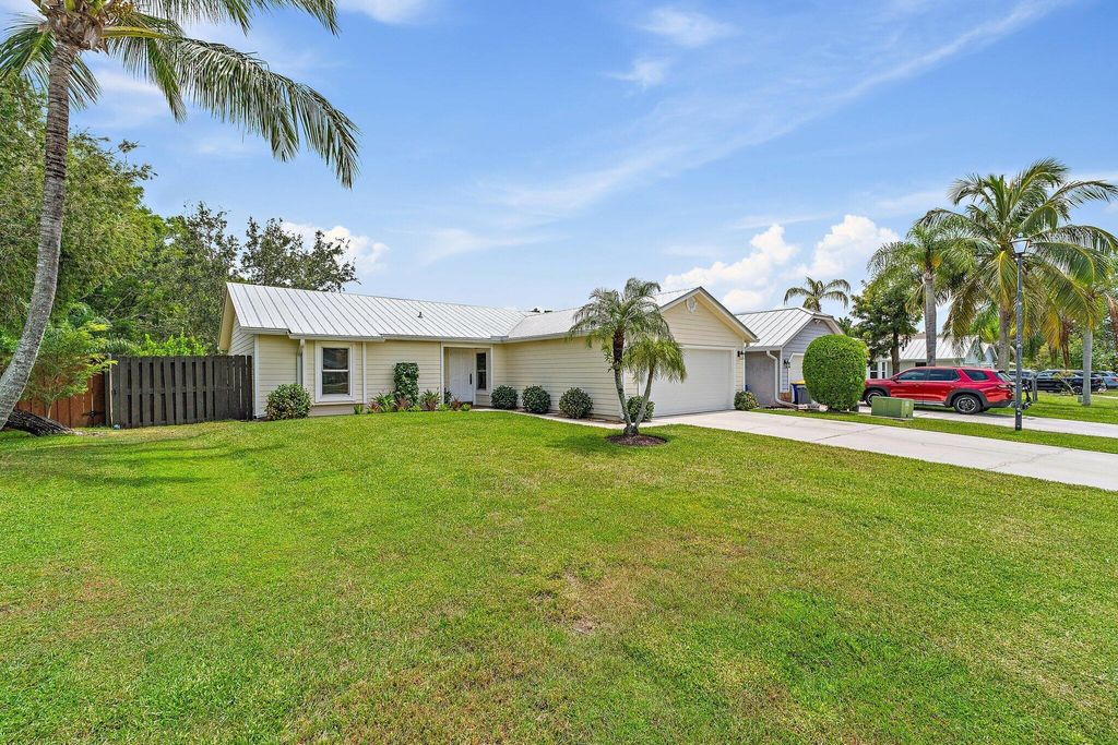 Photo of 6625 SE Amyris Court, Stuart, FL 34997 (MLS # R11114136)