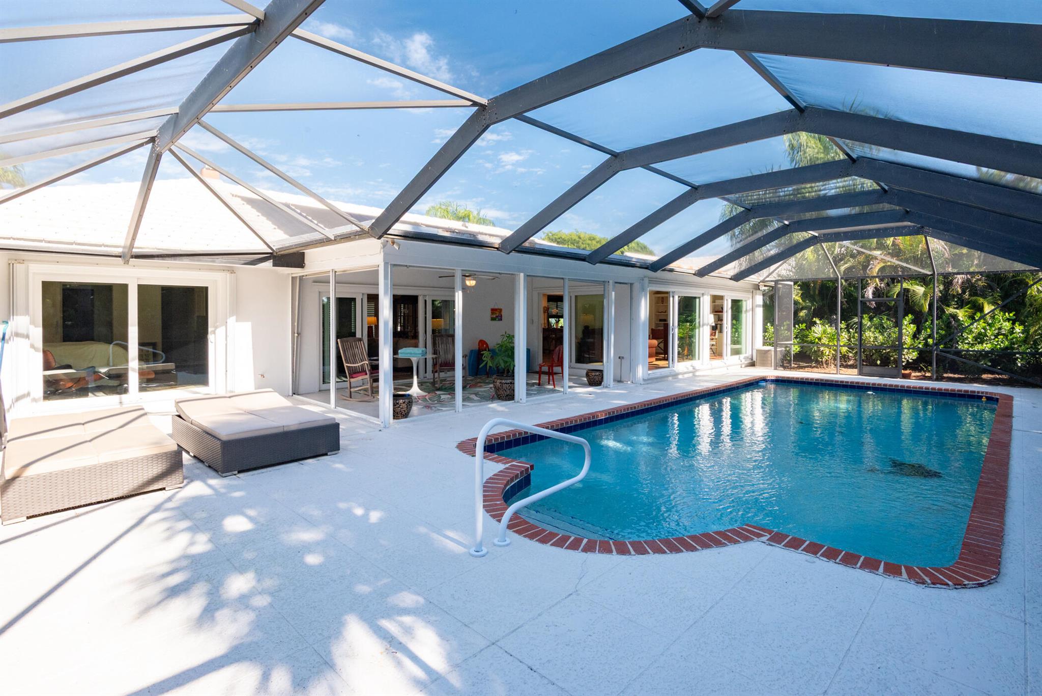 YACHT & COUNTRY CLUB OF S - Residential Lease