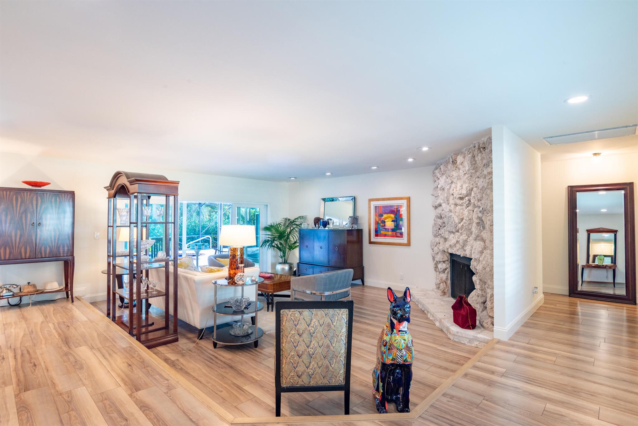 YACHT & COUNTRY CLUB OF S - Residential Lease